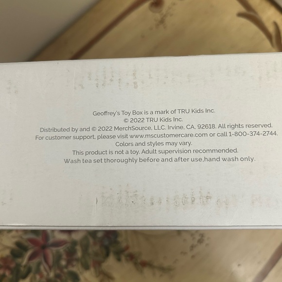 Macy’s Geoffrey’s Toy Box Tea Party Ceramic Tea Set - Picture 6 of 7